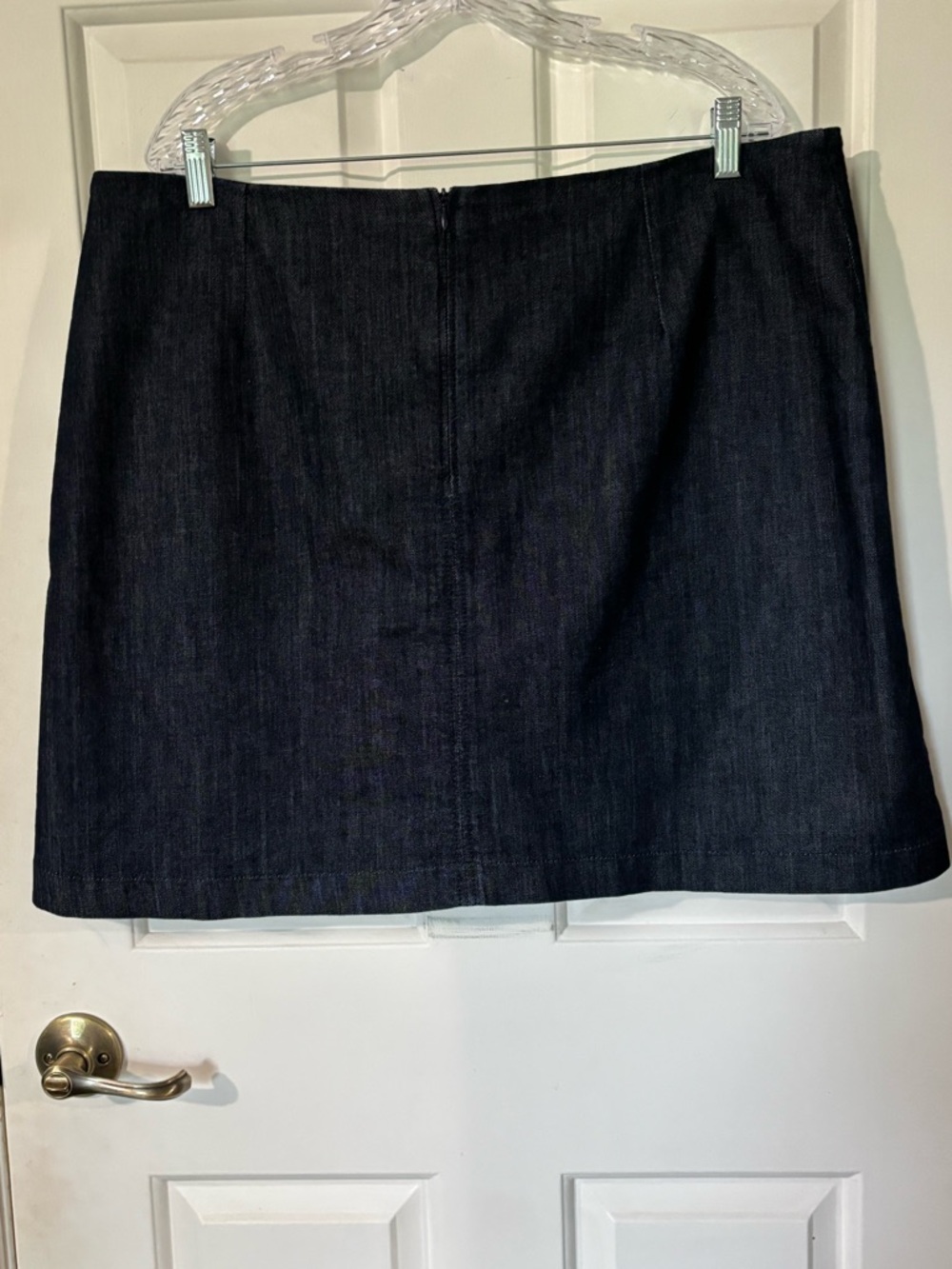Boden Dark Indigo Denim A-Line Skirt. Functional pockets. Zipper back. Size 16. - Picture 3 of 7